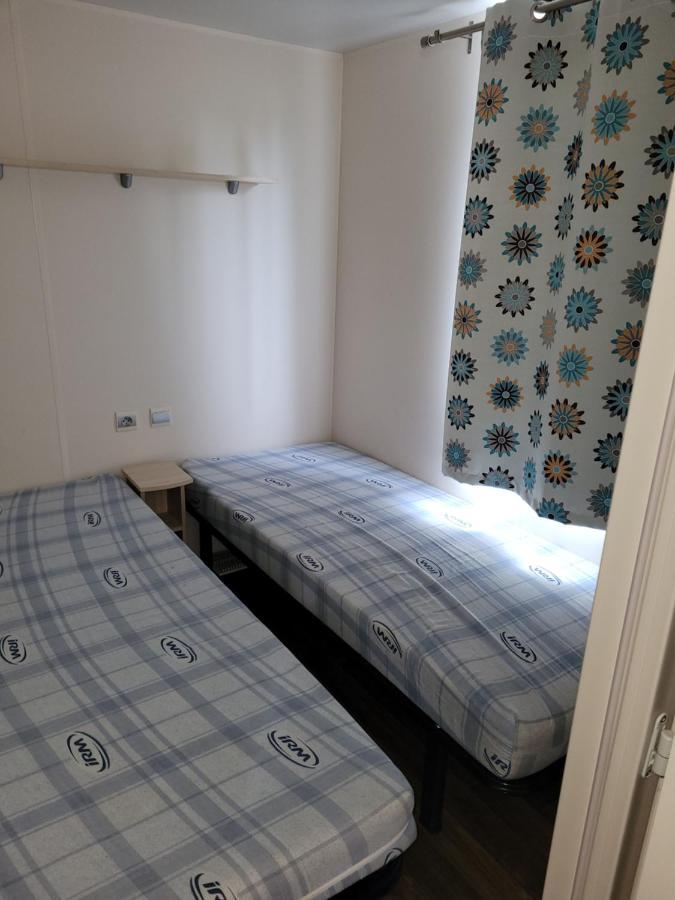 Camping Des Septs Fonts آجد المظهر الخارجي الصورة